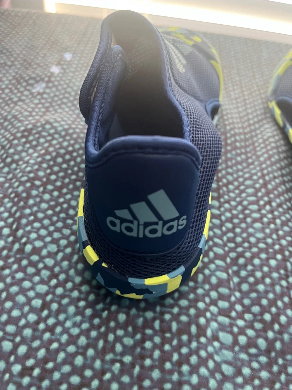 adidas lightweight slip